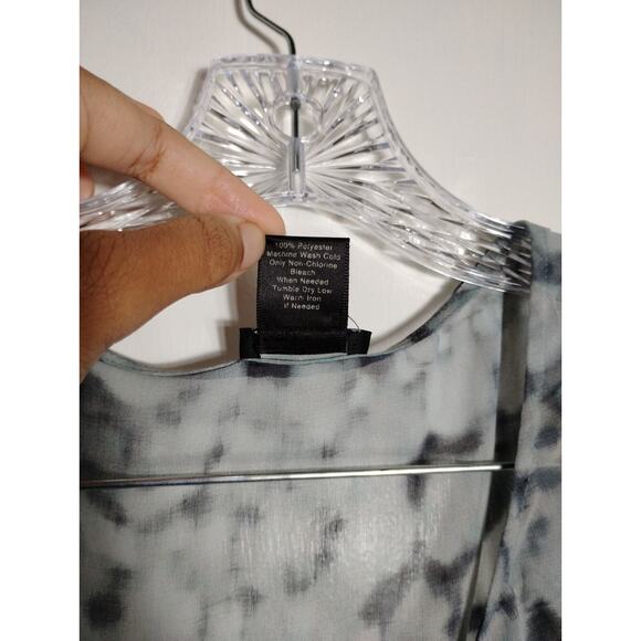 Ladies Ann Taylor Size Medium Blouse - Picture 8 of 10